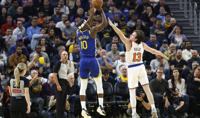 巴特勒32+8库里27+7 勇士击败尼克斯2连胜