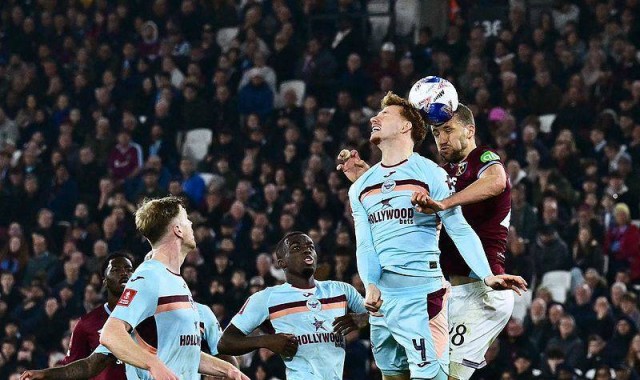 西汉姆联晋级足总杯八强