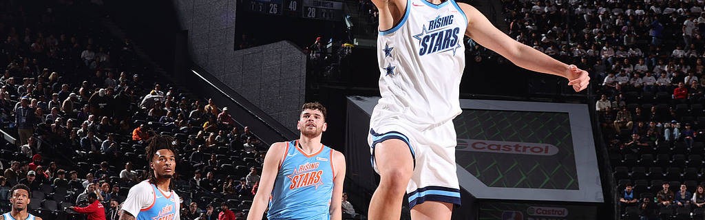 杨瀚森新秀赛8分钟超惊艳 尴尬一场游全赖队友自私？